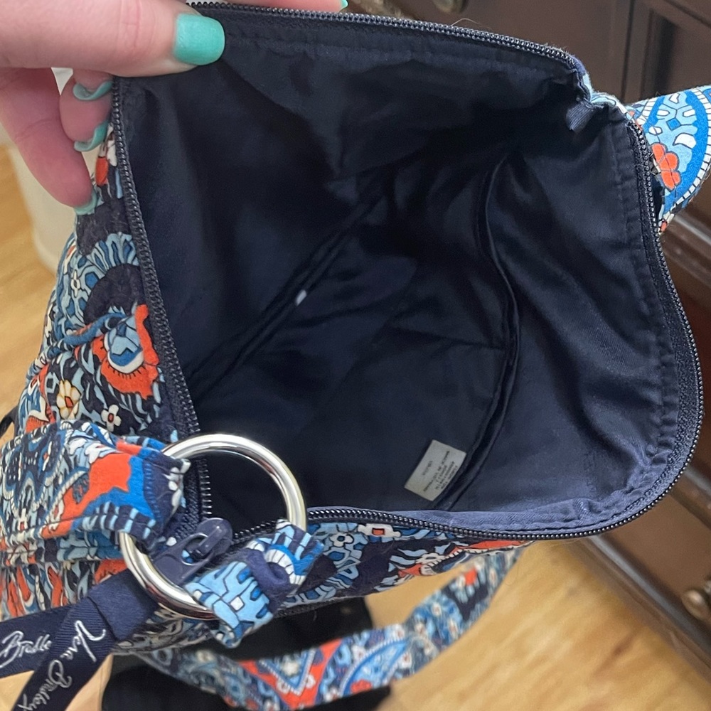 Vera Bradley cross body - Picture 4 of 5